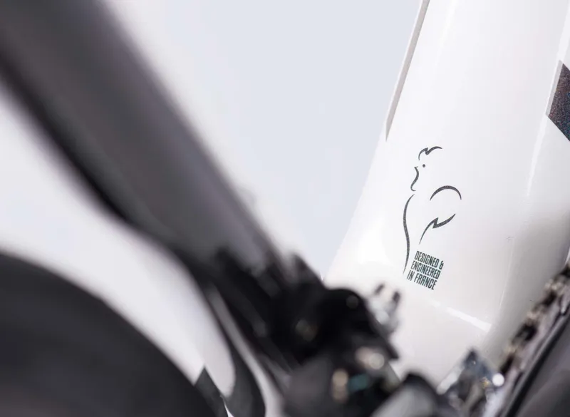 2021 Lapierre Xelius SL 5.0 Disc Carbon Road Bike in White -7